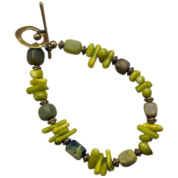 Green Stone Beaded Bracelet Toggle Clasp Chunky Boho Stretch Womens Earthcore - Picture 4 of 9